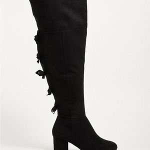 NWOT thigh high torrid boots